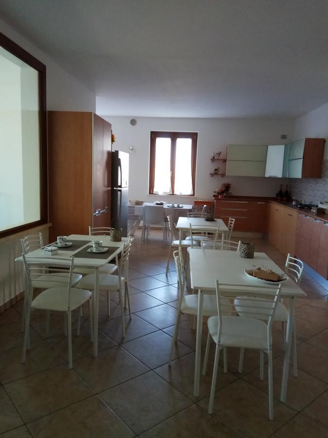 La Siesta Hotel Вилафранка ди Верона Екстериор снимка